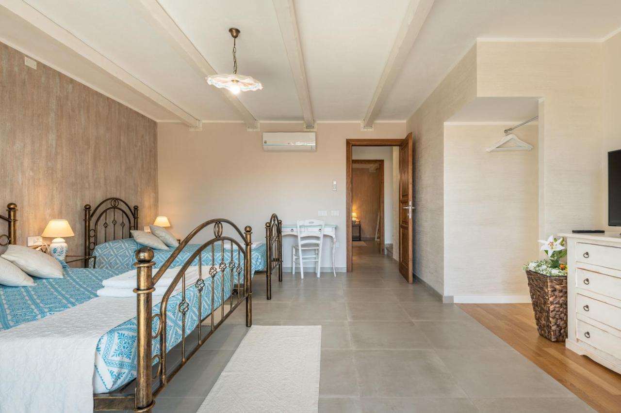 Villa Sa Rocca Junior & Suite キア エクステリア 写真