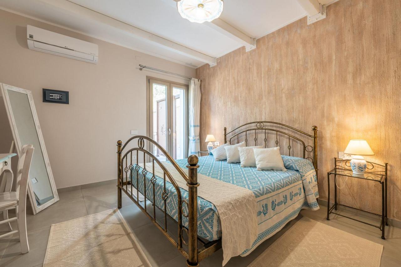 Villa Sa Rocca Junior & Suite キア エクステリア 写真